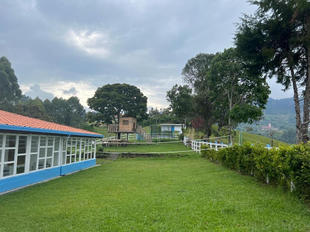 Spanglish Colombia Hotel Jericoc  Exterior photo